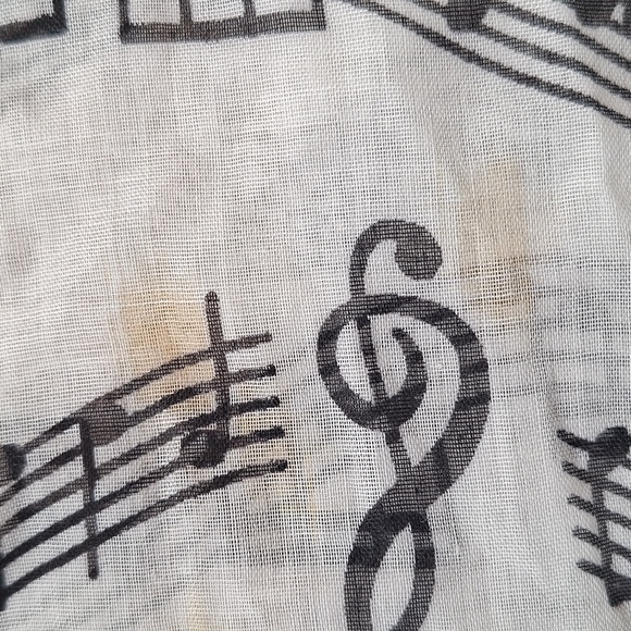 Music note infinity scarf - Picture 3 of 3